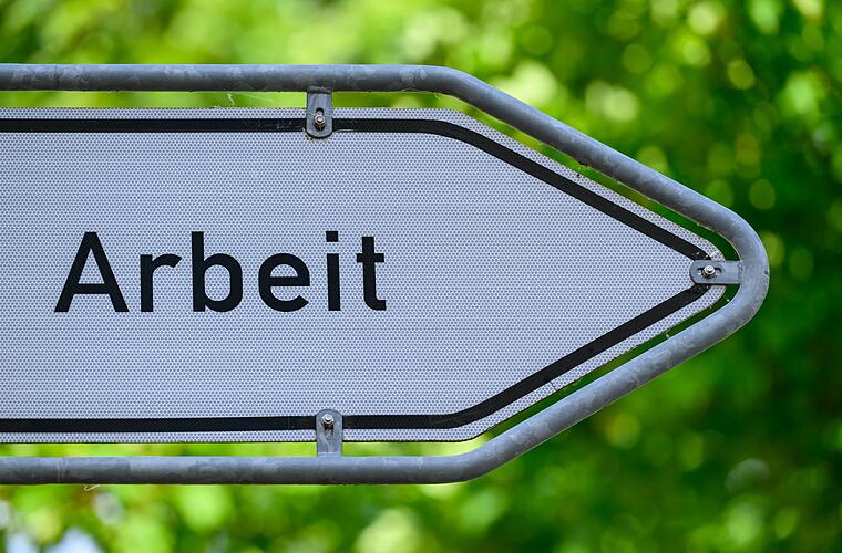 Ifo: Unternehmen bauen weniger Jobs ab