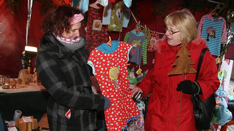 Michaela Stapf aus Kupferberg verkauft  witzige Kindermode.