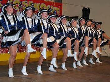 Die Prinzengarde Gauaschach beim Kappenabend in Sulzthal. Foto: Norbert Schmitt