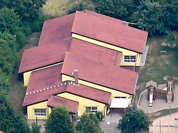 Der Kindergarten St. Ursula in DörfleinsLuftbild: Ronald Rinklef