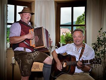 Das "Duo Owanning", Edmund Bühner und Martin Raab aus Waldfenster, ist erstmals mit von der Partie.  Foto: Birgit Will