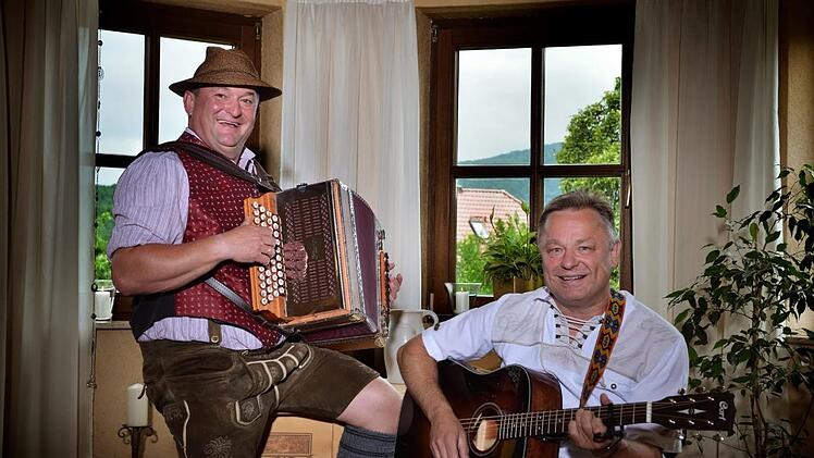 Das "Duo Owanning", Edmund Bühner und Martin Raab aus Waldfenster, ist erstmals mit von der Partie.  Foto: Birgit Will