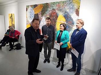 Manfred Braun (von links) stellt die Künstler Mihau Pollak, Pia Morgenthum und Reinhard Bienert vor. Richard Sänger