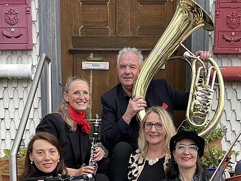 Leri Lero ist ein Quintett aus dem Raum Frankfurt/Main-Kinzig-Kreis.