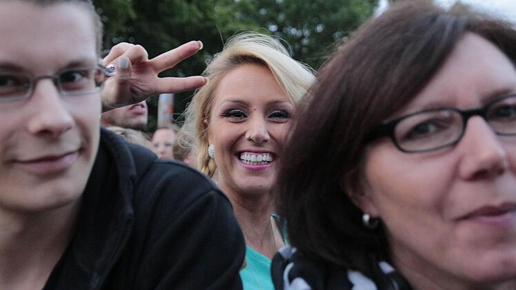 Xavier Naidoo machte seine Fans am Samstag im Forchheimer Jahnstadion glücklich. Foto: Josef Hofbauer