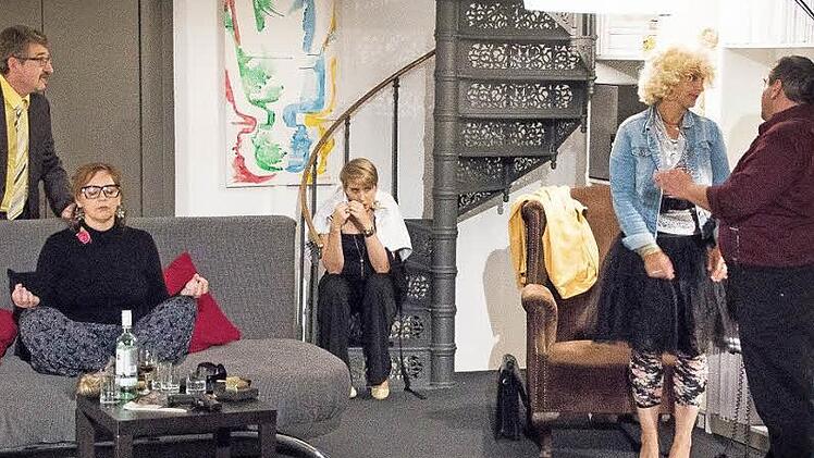 Der "Central Park West" in der Bamberger Johanniskapelle, mit (von links) Fredi Ruppenstein, Elke Müller-Schellhorn, Heike Hollet-Geppert, Michaela Rümmer und Peter Müller  Foto: Sarah Maier