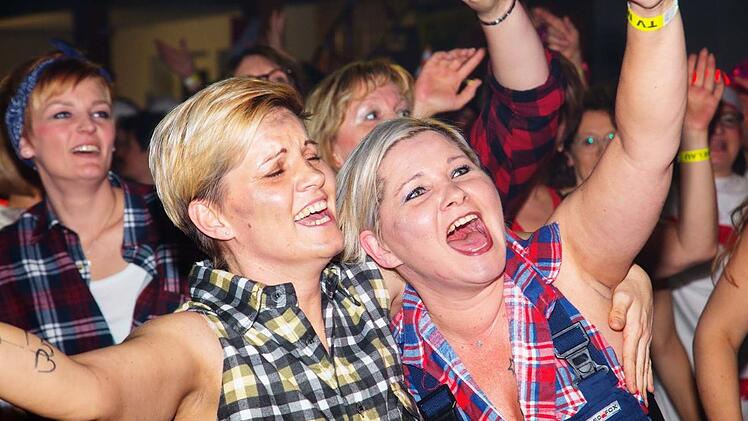 Beste Stimmung beim Weiberfaschinglaus Gagel