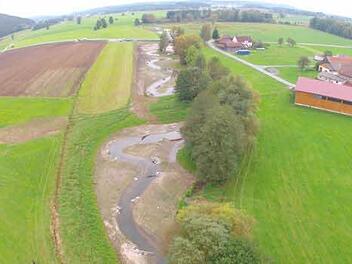 Die Trebgast nach der Renaturierung bei Heidelmühle. Foto: Wasserwirtschaftsamt