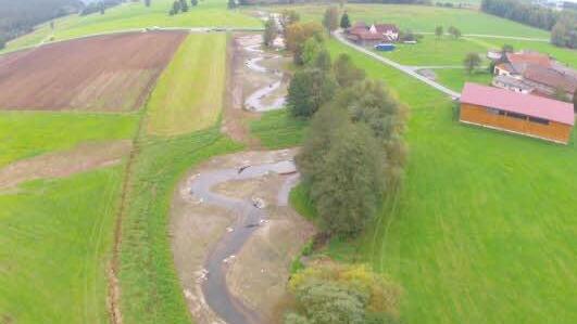 Die Trebgast nach der Renaturierung bei Heidelmühle. Foto: Wasserwirtschaftsamt