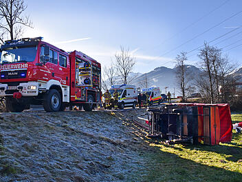 Zehn Urlauber aus Bayern bei Kutschunfall im Zillertal verletzt