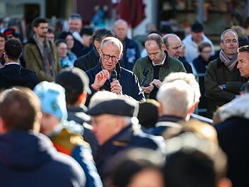 Bundeskanzler Merz zu Bürgergesprächen im Sauerland