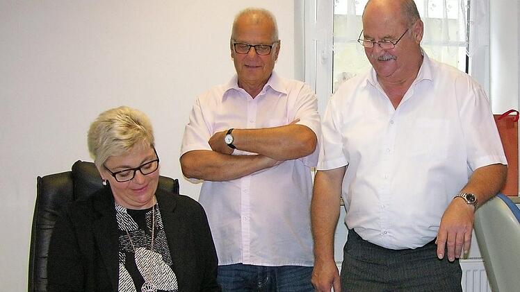 Mit Roland Dietz (Mitte) und Ludwig Jackisch hat Nicole Viering erfahrene Mitarbeiter in der BSW-Außenstelle Kronach um sich.  Foto: K. Oelzner