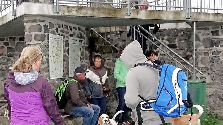 Viel Spaß hatten die Teilnehmer des Beagle-Treffs bei ihren Wanderungen in der Rhön.  Foto: Hans-Jürgen Neumann