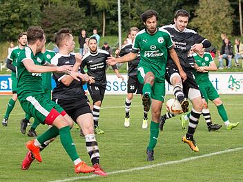 Das hart umkämpfte Hinspiel gewann der SV Friesen auf heimischem Platz mit 1:0.  Foto: Heinrich Weiß/Archiv