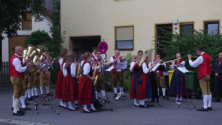 Der Musikverein Hesselbach bei der Serenade
