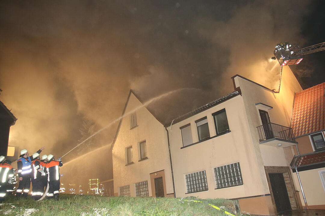 Dachstuhlbrand in Grub am Forst