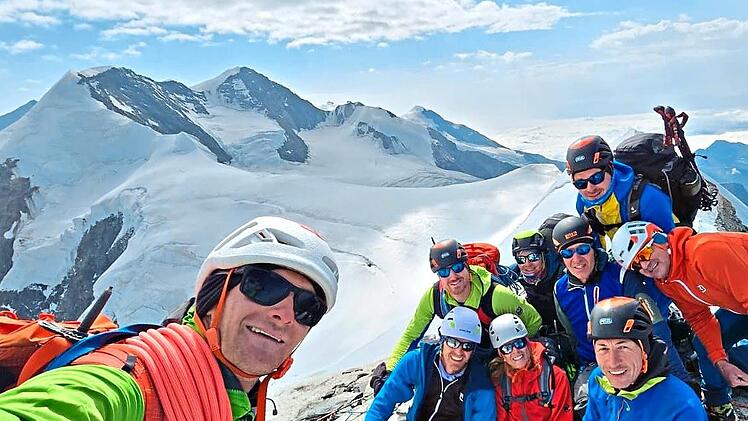 Gipfelgl&uuml;ck am Allalinhorn.Andi Grau