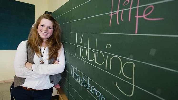 Eva-Maria Drießen (26) arbeitet seit Juli als Jugendsozialarbeiterin an der Adam-Riese-Mittelschule Bad Staffelstein. Ihr Aufgabenbereich ist vielfältig, reicht von Hilfe bei Mobbing bis hin zur Organisation von Veranstaltungen.  Foto: Hendrik Steffens