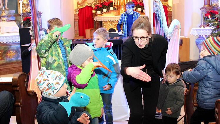 Die Fische schwimmen durch das Meer. Foto: Johanna Blum