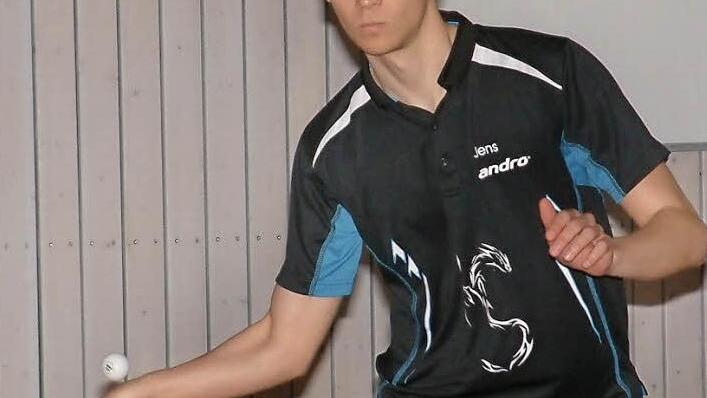 Der SV Rothenkirchen hat zwar sein letztes Punktspiel in der 3. Bezirksliga bestritten, doch die Saison ist für den Aufsteiger noch nicht beendet, denn jetzt geht es in die Relegation. Beim 9:3-Sieg gegen den TTC Stammbach gewann Jens Hammerschmidt sein Einzel und das Doppel mit David Lutz. Foto: Hans Franz