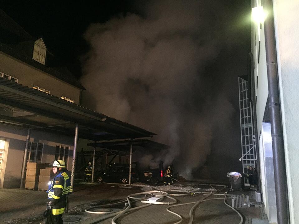 MutmaÃŸlicher Brandstifter entfacht GroÃŸbrand