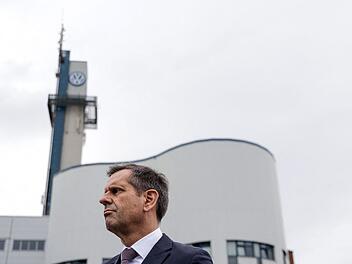 Niedersachsens MP Lies besucht VW-Werk Osnabr&uuml;ck