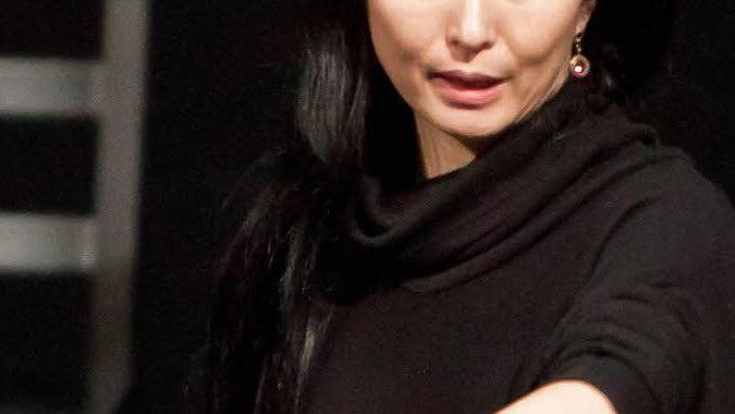 Young-Soon Hue Simon zeigt in Coburg ihre Choreografie "Contrast".Foto: Jochen Berger