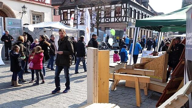 Die Stadtmesse ist ein beliebter Event in der Herzogenauracher Innenstadt.  Foto: Richard S&auml;nger (Archiv)