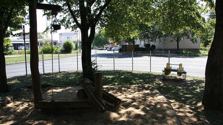 Eindrücke vom Spielplatz Henneberg-Siedlung. Foto: Ralf Ruppert