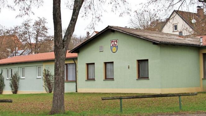 Grünes Licht erhielt die Gemeinde für die Sanierung des Oskar-Kandler-Zentrums Kirchlauter. Jetzt kann es weitergehen.  Foto: Günther Geiling