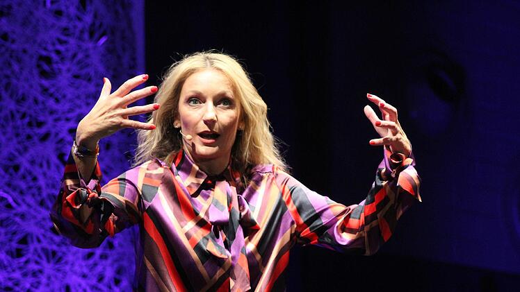 So, als sei der "Wahnsinn" schon nicht mehr zu fassen, gab sichMonika Gruber auf der Bühne.Markus Häggberg