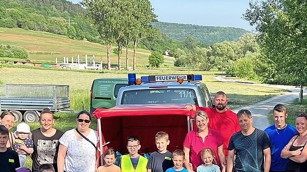 Die Helfer sammelten Abfall in Niedermirsberg und hatten anschlie&szlig;end einen gem&uuml;tlichen Nachmittag.