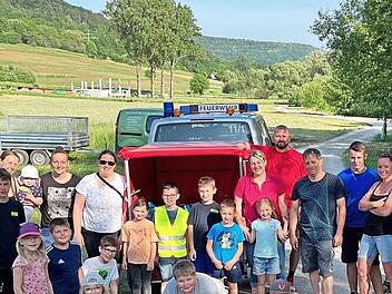 Die Helfer sammelten Abfall in Niedermirsberg und hatten anschließend einen gemütlichen Nachmittag.