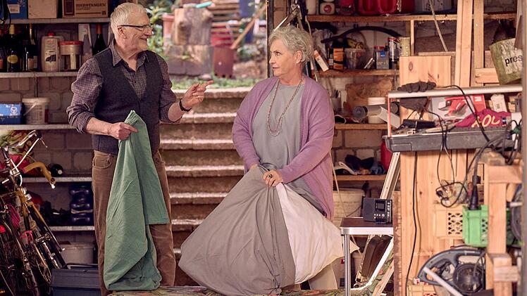 Was sich liebt, das neckt sich?  Soweit sollte man bei Anna (Katerina Jacob) und ihrem Untermieter "Herr Kurtz" (Ernst St&ouml;tzner) dann doch (noch) nicht gehen.