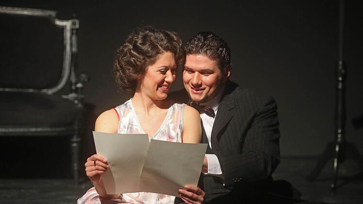 "Ausblick in ein schönes Land": ein szenischer Liederabend mit Musik von Erich Wolfgang Korngold feierte Premiere in der Coburger Reithalle.Foto: Henning Rosenbusch