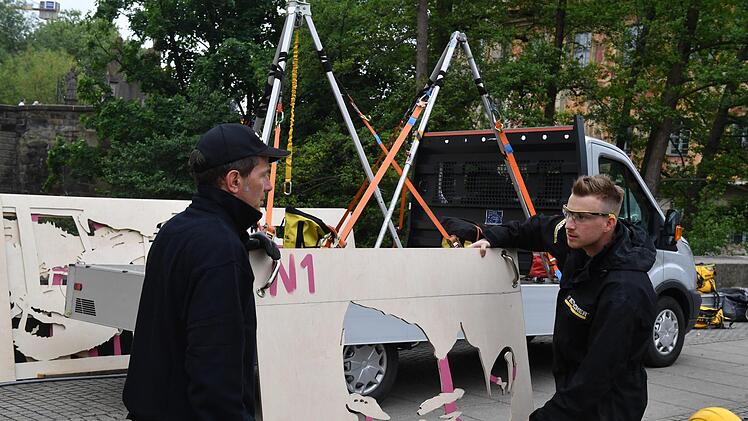 Die Untere Br&uuml;cke im Zeichen von "Reverse Graffiti". Ronald Rinklef