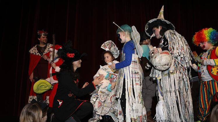 Impressionen vom Kinderfasching in der Kulmbacher StadthalleFoto: Barbara Herbst