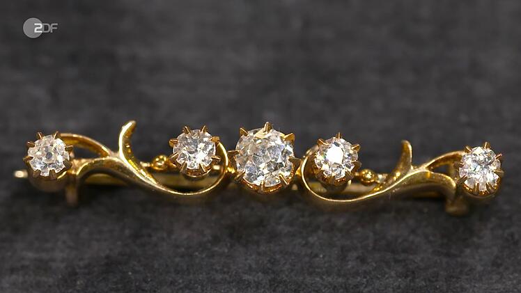 Eine Brosche aus 585er Gold mit Diamanten im Altschliff (1,2 Karat) um 1900 beschrieb Patrick Lessmann "als dezenten Schmuck, der sicher gut verkäuflich ist".