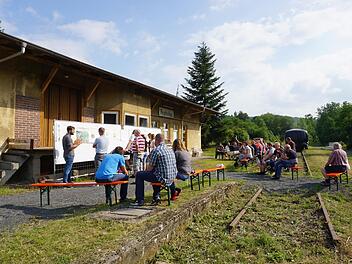 Vor einem Jahr fand mit den Bürgern ein Workshop statt, um die Zukunft des ehemaligen Rupbodener Bahnhofsgeländes zu planen. Nun wurde der Vorentwurf dem Gemeinderat vorgestellt. Eine weitere Bürgerinformationsveranstaltung ist geplant.
