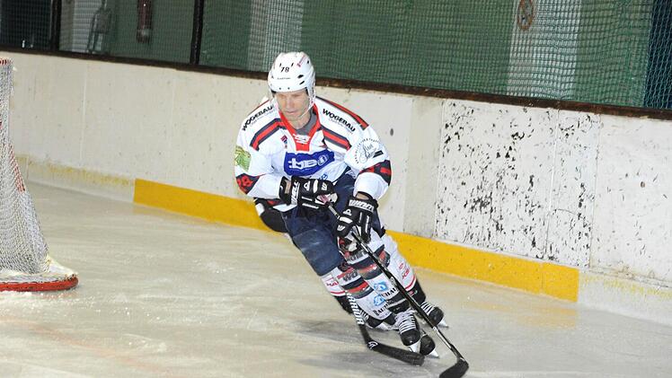 Derbyzeit: Szene aus dem Spiel der Kissinger Wölfe gegen den ESC Haßfurt. Foto: Hopf