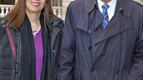 Hand in Hand: der einstige Oberhaider Pfarrer Stefan Hartmann mit seiner Partnerin Sandra Dorn Foto: Ronald Rinklef