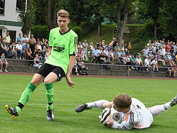 Wieder nichts: Strahlungens Keeper Johannes Bömmel ließ sich am Sonntag von keinem Ramsthaler überwinden. Foto: Hopf