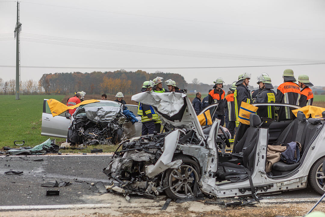 Frontalcrash bei Ornbau (Landkreis Ansbach) fordert Todesopfer