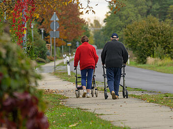 Deutlich weniger Rente ab M&auml;rz: Millionen Senioren betroffen