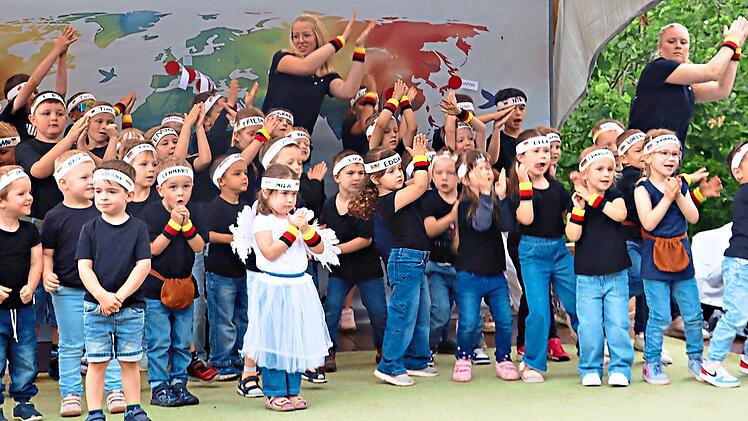Das Programm beim Sommerfest des Kindergartens Modschiedel machte den Kindern sichtlich Spa&szlig;.Roland Dietz