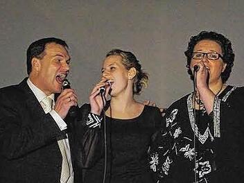 Eberhard (von links) und Franziska Fasel sowie Ursula Friedrich singen als "Musical & Mehr" am 19. Juli auf dem Kreuzberg. Foto: "Musical & Mehr"