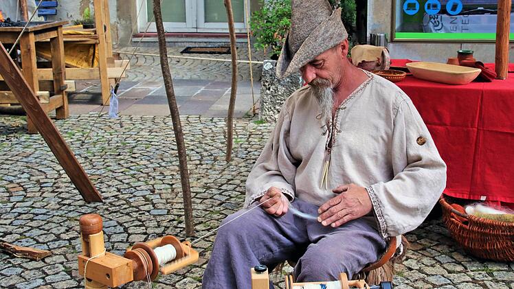 So wurde früher Wolle gespronnen. Dieter Britz