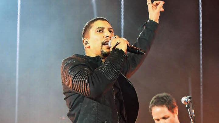 Andreas Bourani bei seinem Auftritt in der Brose-Arena Fotos: RiegerPress