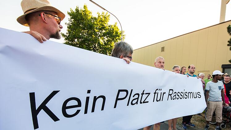 Statistik: Rassistische Gewalt auf hohem Niveau