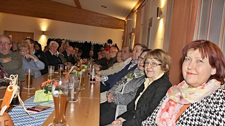Zu Gast beim Ortsverein der CSU Maroldsweisach auch der CSU-Ortsverein Untermerzbach, mit Vorsitzender Birgit Finzel (rechts).